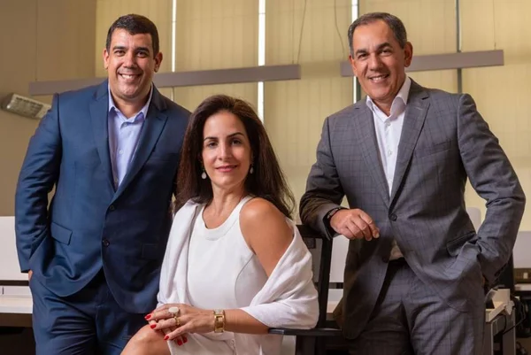 Hill+Knowlton Brasil e DGBB firmam acordo para atuação em Brasília