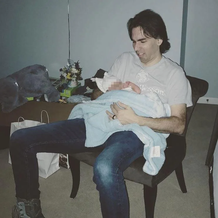 Steven é pai de Katie Steven é pai de Katie