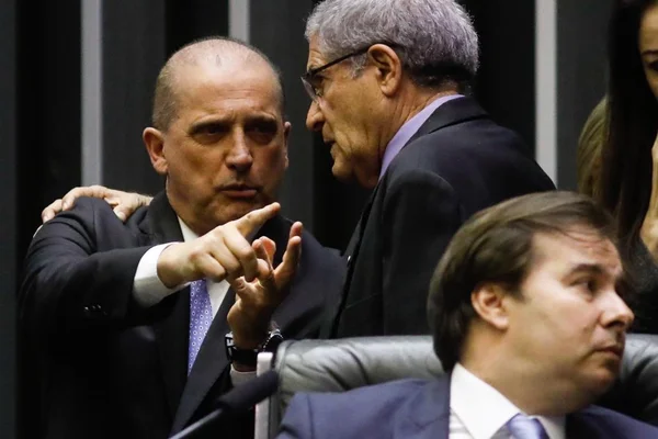 Previdência: trocas no texto surpreendem, mas Maia nega “desidratação”