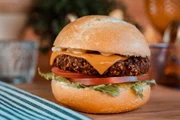 Hambúrguer vegetariano do Madero Hambúrguer vegetariano do Madero
