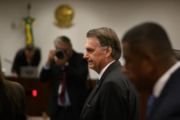 Jair Bolsonaro - O Supremo Tribunal Federal (STF) inicia, na manhã desta terça-feira (10/6) o segundo dia de interrogatório dos réus acusados de tentativa de golpe de Estado para manutenção do ex-presidente Jair Bolsonaro no poder