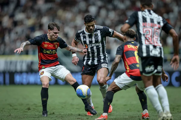 Imagem colorida da partida entre Atlético-MG x Sport