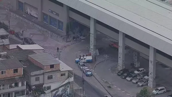 imagem colorida moradores de rua mortos ataque a tiros