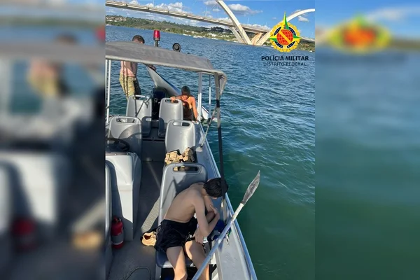 Mãe e filho são resgatados de caiaque que afundava no Lago Paranoá