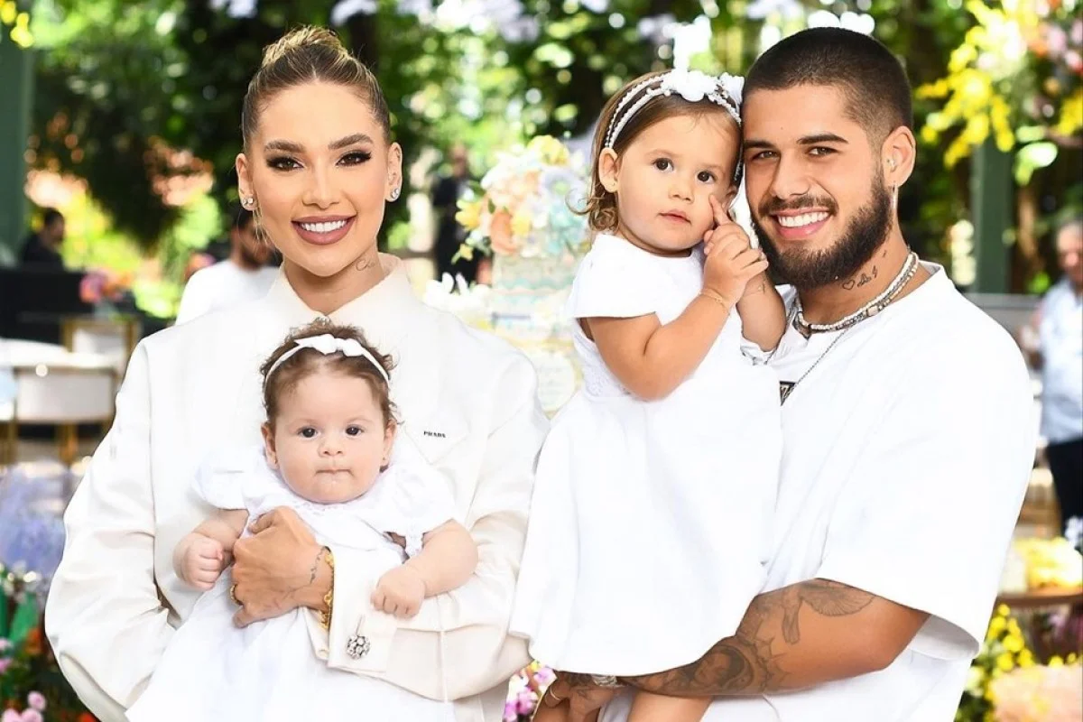 Virginia Fonseca, Zé Felipe e as filhas Maria Flor e Maria Alice Virginia Fonseca, Zé Felipe e as filhas Maria Flor e Maria Alice