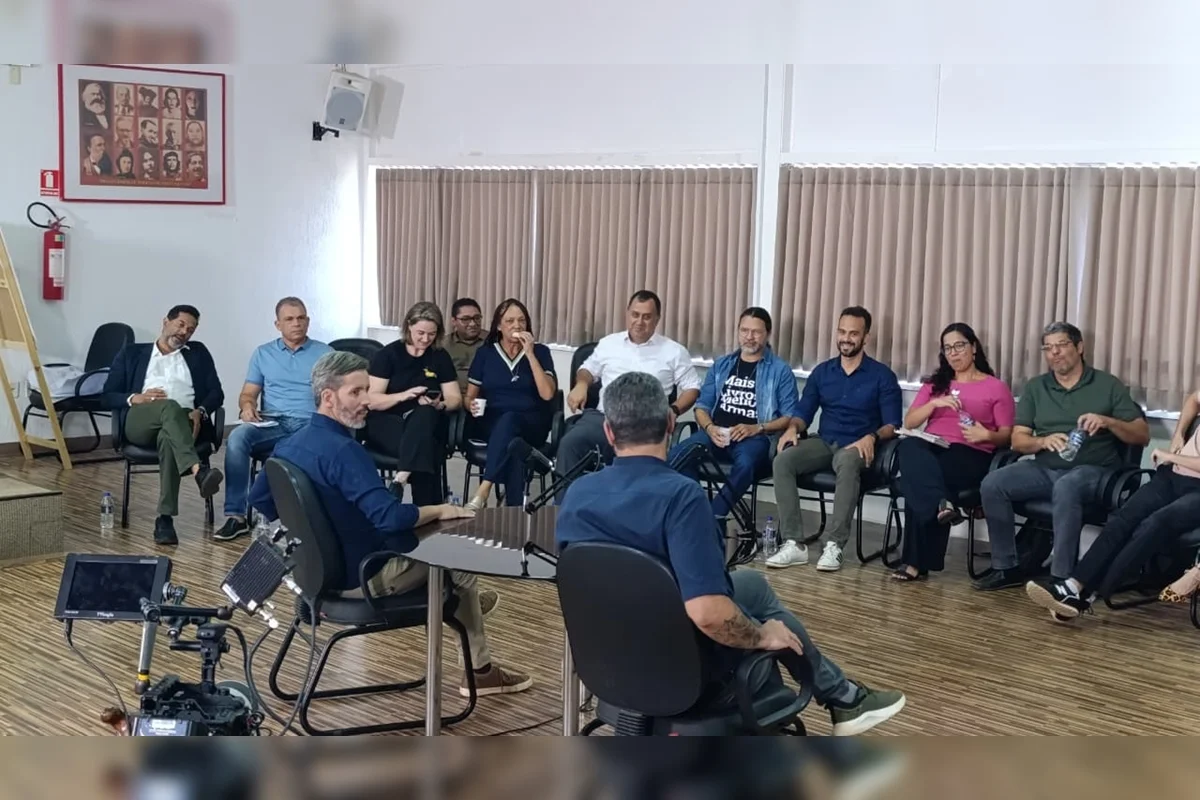 O candidato ao Governo do Distrito Federal, Leandro Grass (PT), prometeu manter diálogo constante com sindicatos e trabalhadores caso seja eleito O candidato ao Governo do Distrito Federal, Leandro Grass (PT), prometeu manter diálogo constante com sindicatos e trabalhadores caso seja eleito