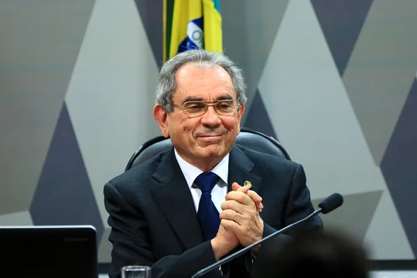 Agência aluga e reforma imóvel de senador ao preço de R$ 2 milhões