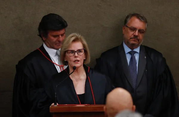 A dois meses das eleições, Rosa Weber assume presidência do TSE