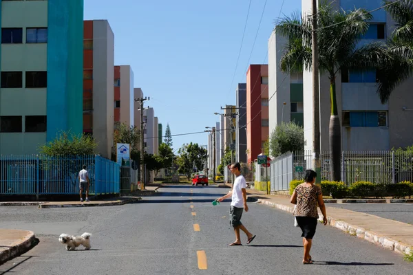 Homem é encontrado morto em apartamento no Cruzeiro. Polícia suspeita de latrocínio