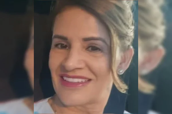 Vendedora é esfaqueada e carbonizada em carro ao encontrar cliente