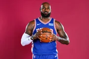 LeBron James defenderá o Philadelphia 76ers LeBron James defenderá o Philadelphia 76ers