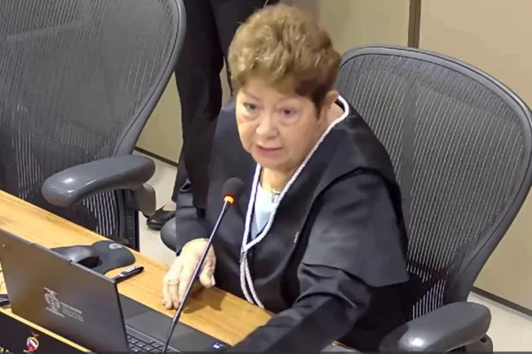 Imagem colorida mostra a desembargadora Eva do Amaral do TJPA | Metrópoles