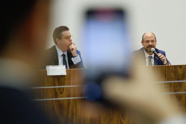Ministro da Previdência Social, Wolney Queiroz, e o presidente do Instituto Nacional de Seguridade Social (INSS), Gilberto Waller - Metrópoles
