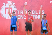 Pódio da prova masculina do aquathlon
