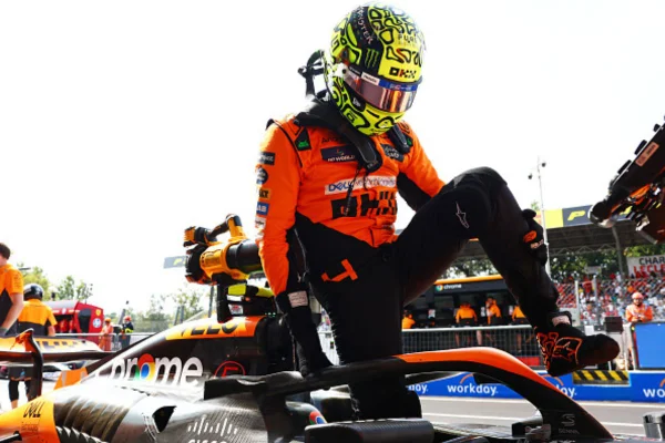 Imagem colorida de Norris no GP da itália - Metrópoles