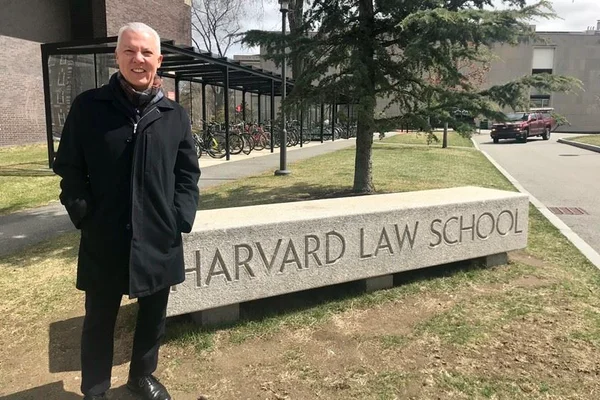 Advogado de Brasília é convidado para palestrar em Harvard, nos EUA