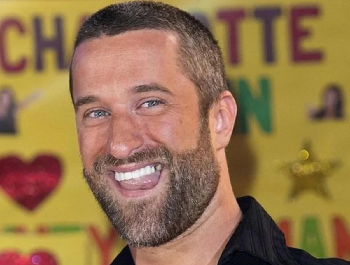 Dustin Diamond morre aos 44 anos Dustin Diamond morre aos 44 anos