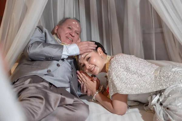 Dono da Ultrafarma, preso por corrupção, se casou na Tailândia em 2024