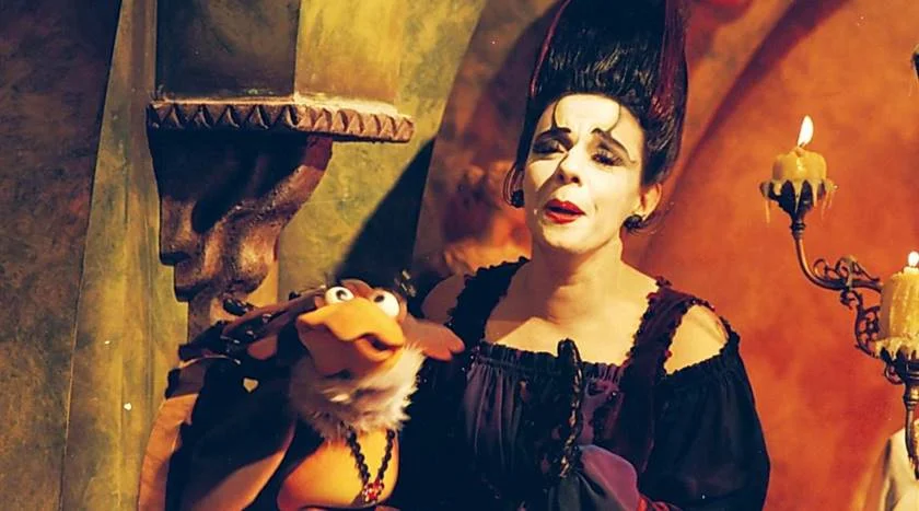 <b>Morgana</b>: o Brasil também tem sua representante. Morgana, a tia-avó de Nino, era uma das mais adoráveis (e por vezes temidas) personagens de Castelo Rá-Tim-Bum <b>Morgana</b>: o Brasil também tem sua representante. Morgana, a tia-avó de Nino, era uma das mais adoráveis (e por vezes temidas) personagens de Castelo Rá-Tim-Bum