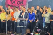 Tarcísio oficializa candidatura à reeleição em convenção