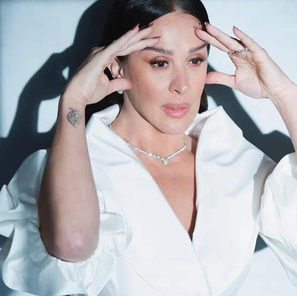 Claudia Raia defende vacina contra a Covid-19: “Por que a resistência?”