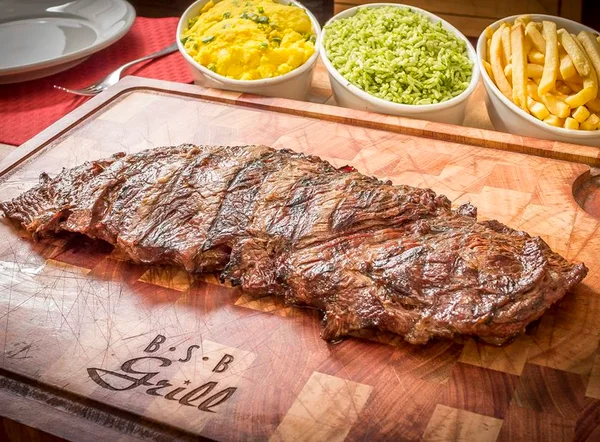 Fraldinha: aprenda como limpar e assar a peça inteira na brasa
