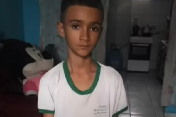 Imagem colorida, Alexsandro Vital Nunes dos Santos foi encontrado morto em um galpão- Metrópoles