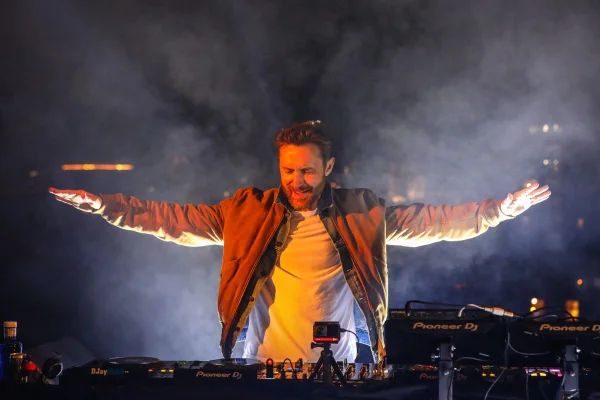 Globo é detonada por cortar show de David Guetta no Mundial de Clubes