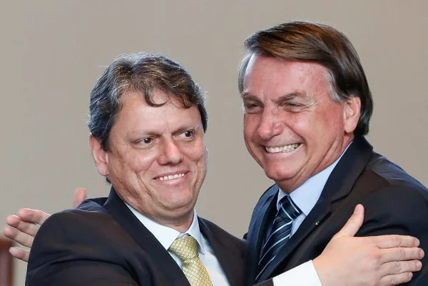 Tarcísio de Freitas e Jair Bolsonaro -- Metrópoles