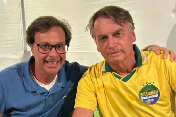 Foto colorida de Gilson Machado e Jair Bolsonaro - Metrópoles