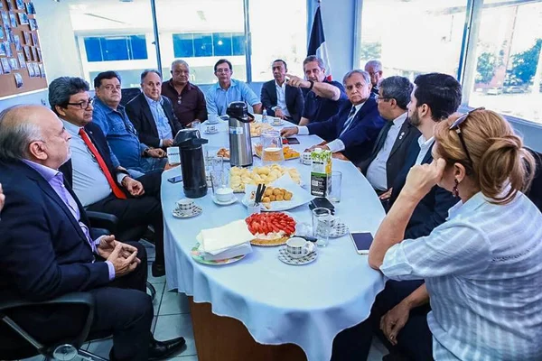 Cristovam Buarque e Rosso disputarão Senado em chapa com PSDB e PTB