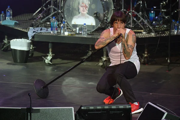 Anthony Kiedis, vocalista do Red Hot Chili Peppers, é hospitalizado