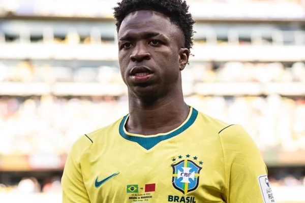 Vini Jr. fica tímido ao contar para quem dedicou o gol contra o Haiti - Metrópoles
