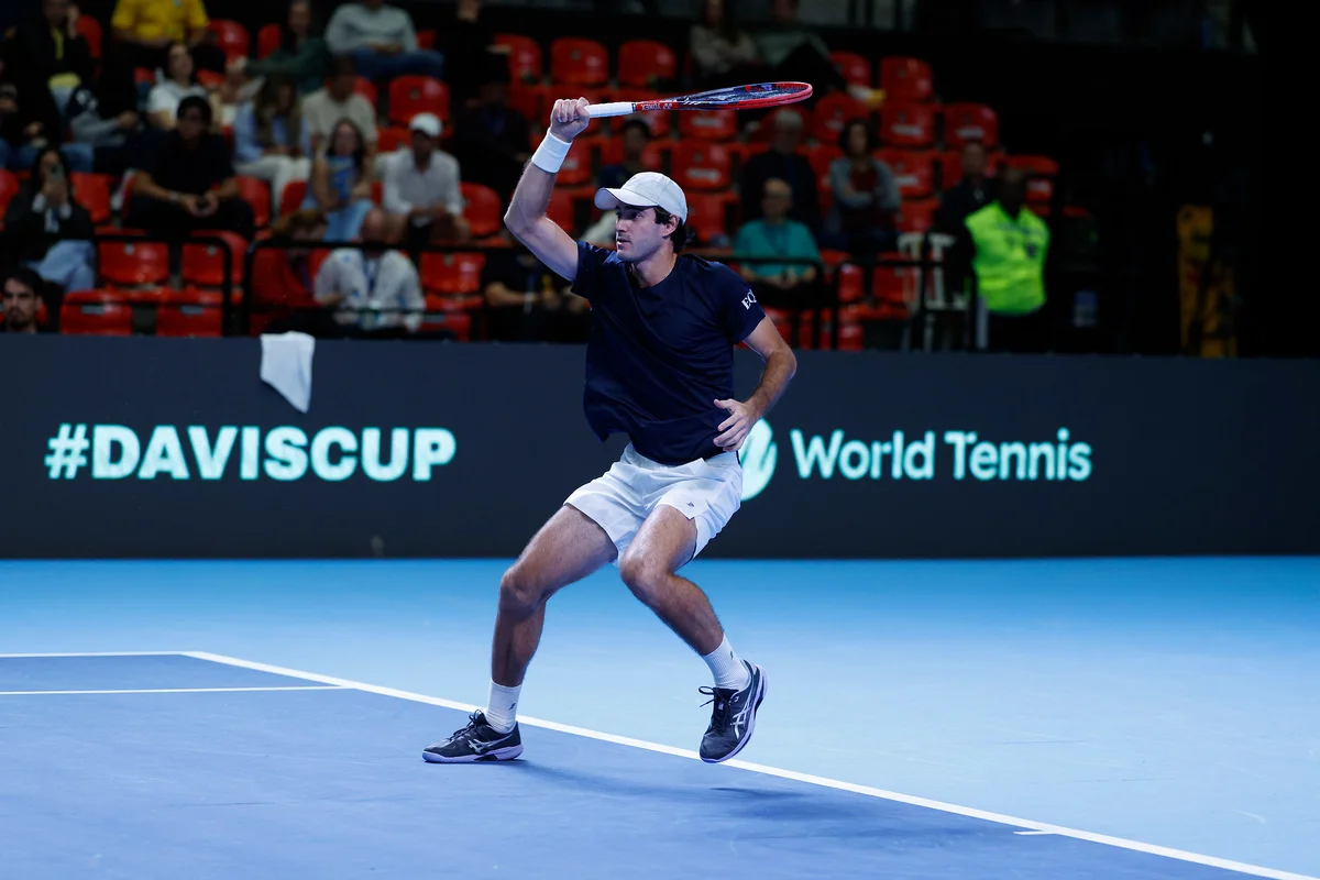 Gustavo Heide entrou em quadra diante de Wawrinka na Copa Davis Gustavo Heide entrou em quadra diante de Wawrinka na Copa Davis