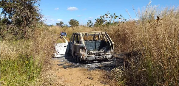 Carro de empresário queimado em tentativa de latrocínio é encontrado