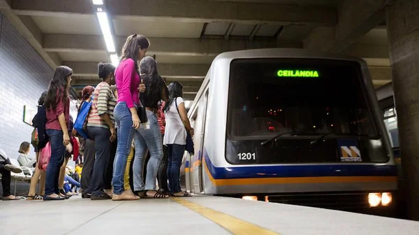 GDF consegue recursos para expansão do metrô de Samambaia