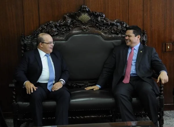 Ibaneis pede pressa em MPs da Junta Comercial e Região Metropolitana