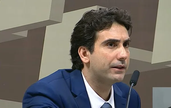 Gabriel Galípolo na CPI do Crime Organizado - Metrópoles