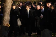 Harry Styles, ex-membro da banda One Direction, sai após o funeral do cantor Liam Payne