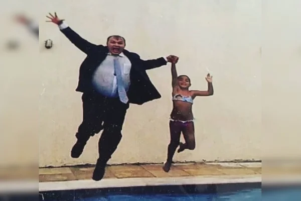 O beatlemaníaco Karlo Schneider e a filha Barbara