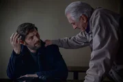 Adam Scott como Tom Kennedy e Robert De Niro como Peter Willis: O Homem Que Sussurra, da Netflix