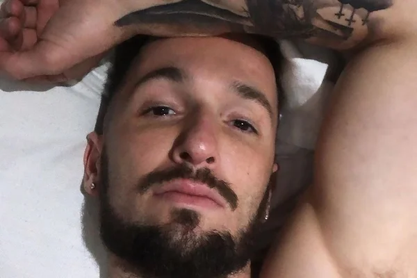 Diego Hypólito tentou suicídio antes de revelar homossexualidade