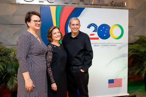 Abertura Exposição Raízes Entrelaçadas - Metrópoles