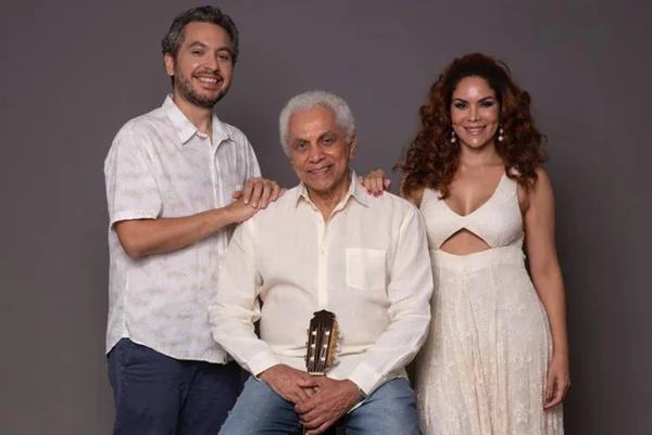 Paulinho da Viola sobre show com filhos: “Milagre e música”