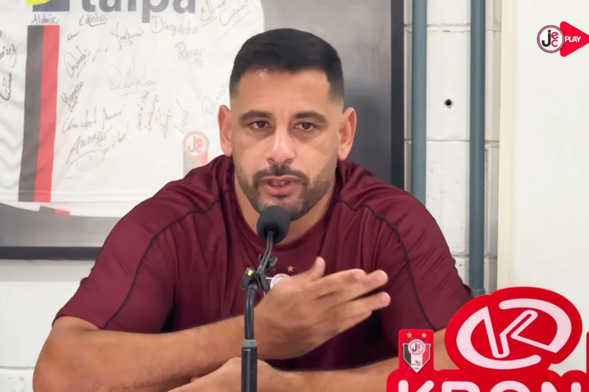 “Fui vítima”, afirma Diego Souza após perder licença da CBF no caso Mancuso