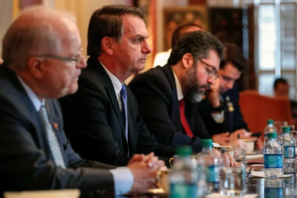 Bolsonaro viaja ao Chile para se reunir com líderes da América do Sul