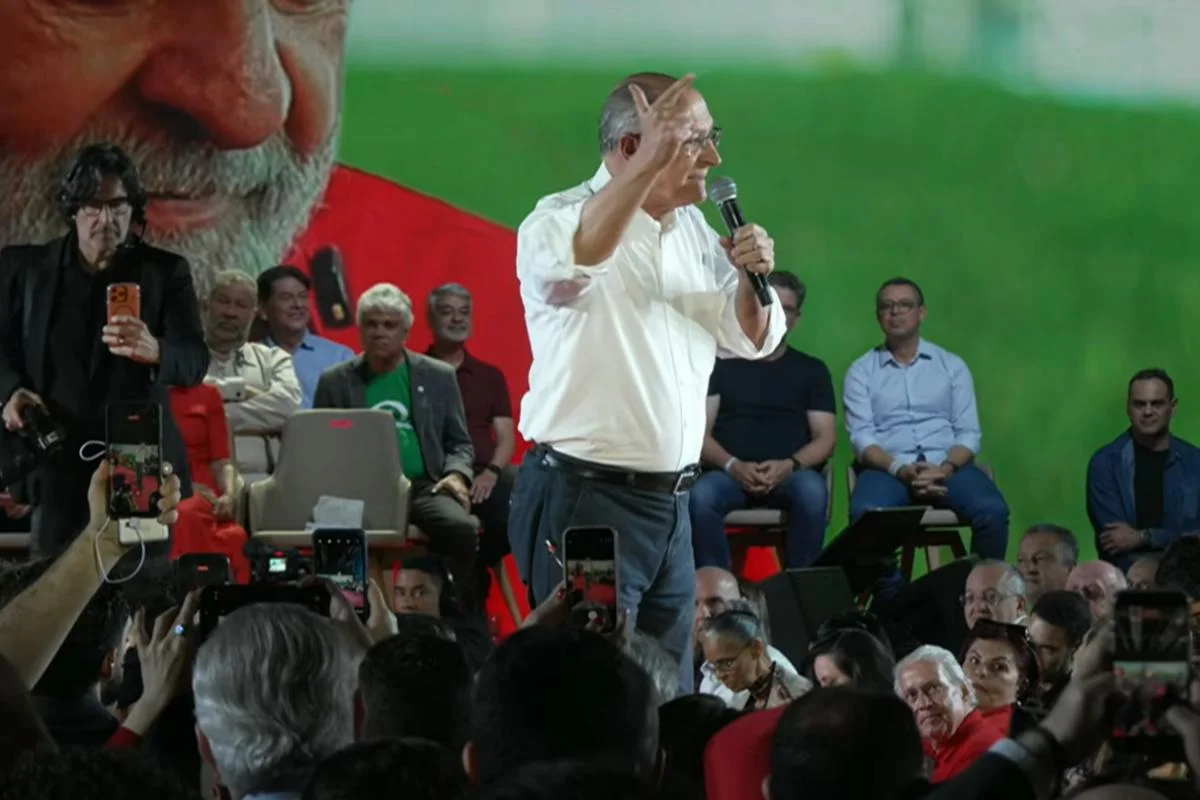 Geraldo Alckmin, vice-presidente, na convenção que oficializou a candidatura à reeleição do presidente Lula Geraldo Alckmin, vice-presidente, na convenção que oficializou a candidatura à reeleição do presidente Lula