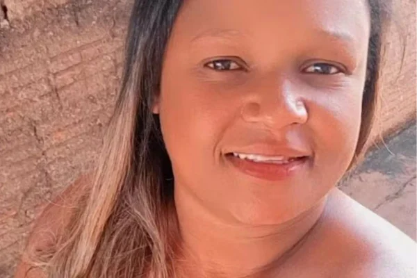 Deise Ribeiro tinha 33 anos. O ex-companheiro ateou fogo nela no último sábado (18/4)