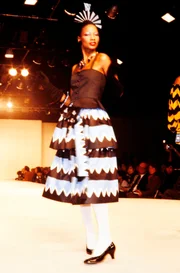Mounia Orosemane para a Yves Saint Laurent coleção Ready to Wear 1980 