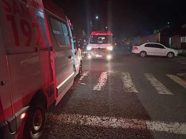 motorista atropela mãe e crianças